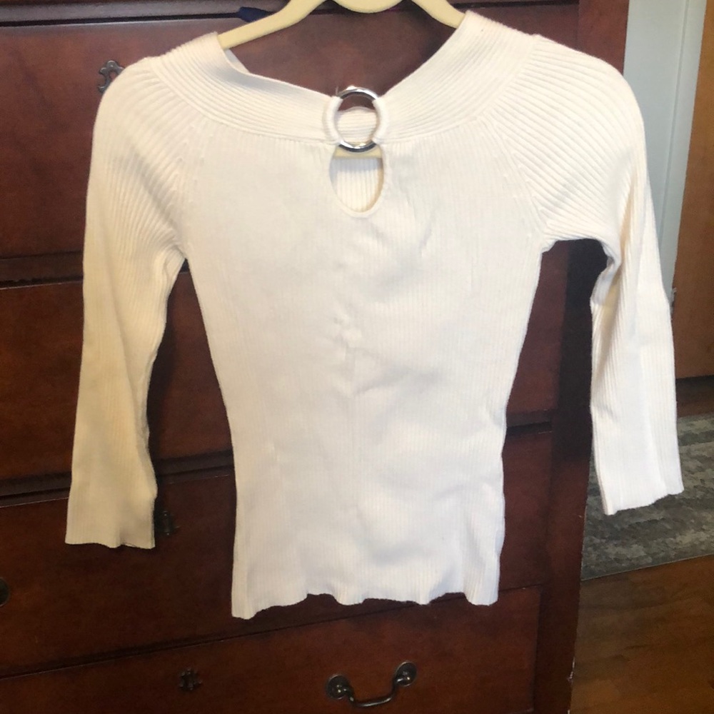 Cute ring detail ivory sweater. Belldini size M